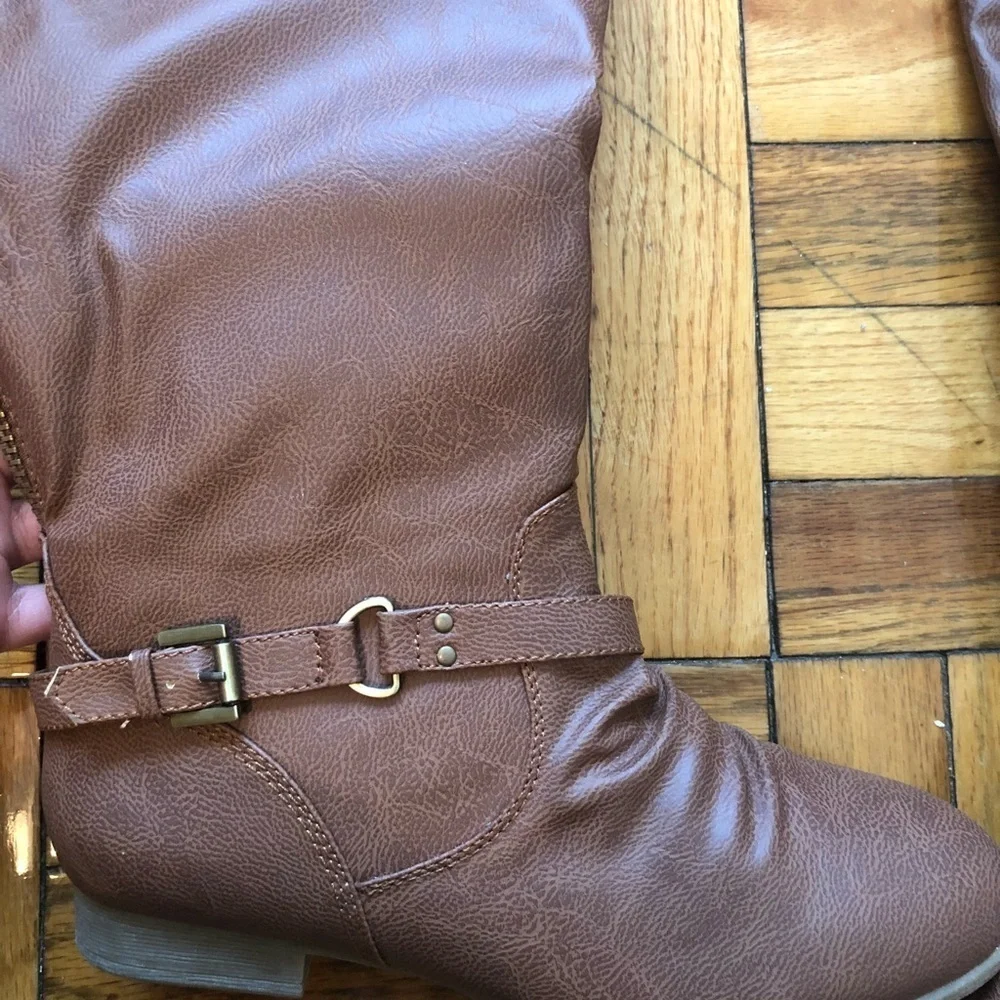 🛍️ Vegan Leather Tall Brown boots size 9